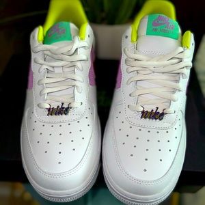 Women’s Nike Air Force 1’s Size 7.5